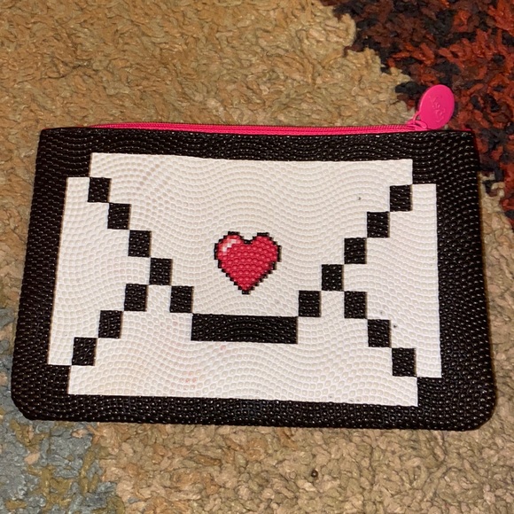 Ispy Handbags - Ispy makeup bag